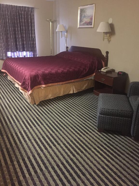 America'S Best Inn & Suites Юрика Экстерьер фото